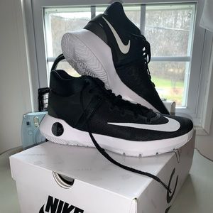 nike men’s basketball shoes KDTrey5